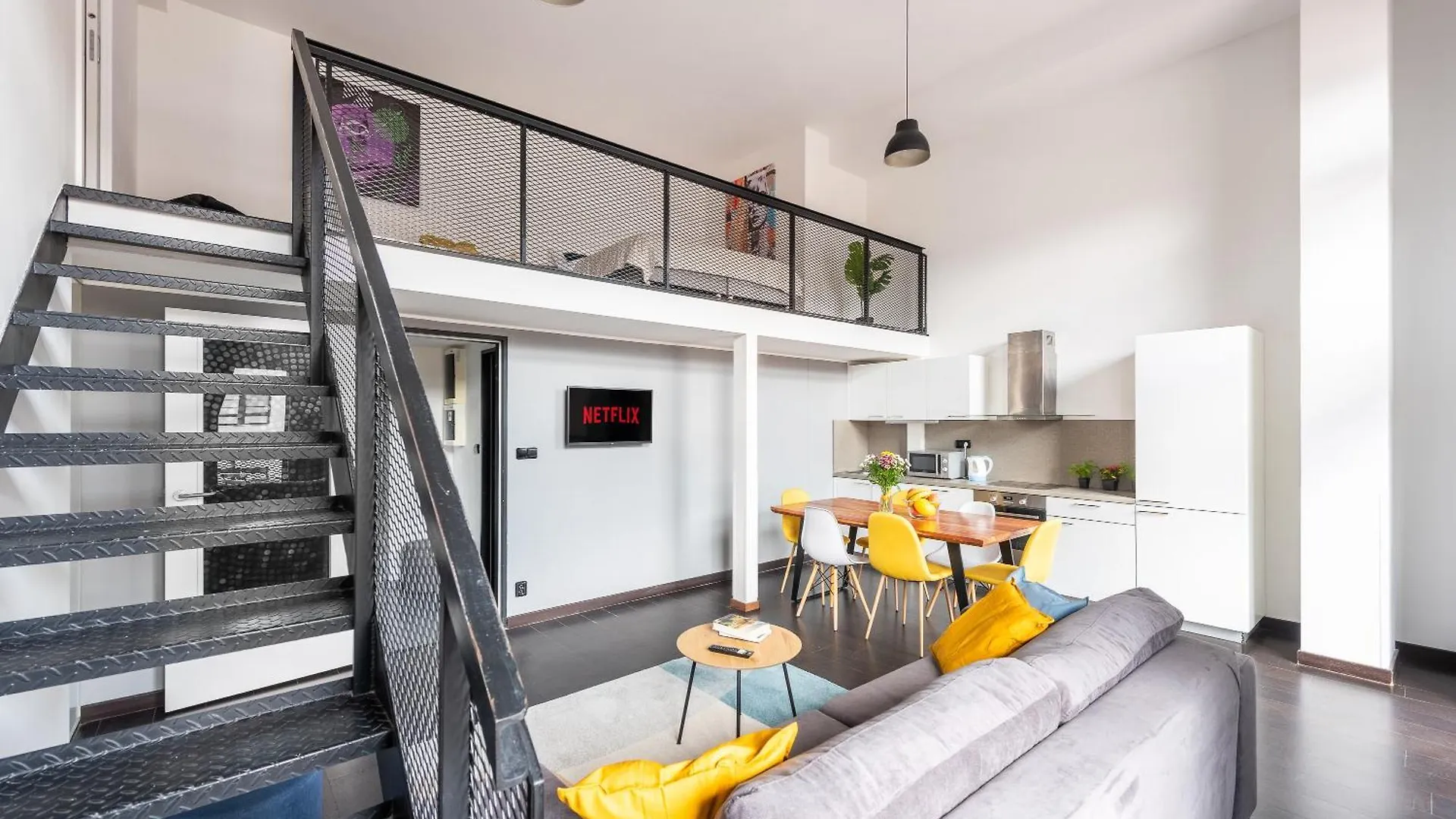 Apartments With Large Balcony, Parking Prague 0*,