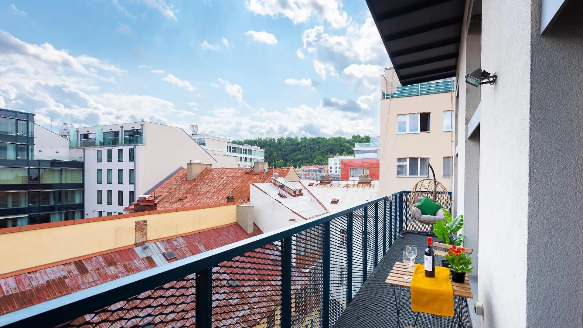 Apartments With Large Balcony, Parking Prague