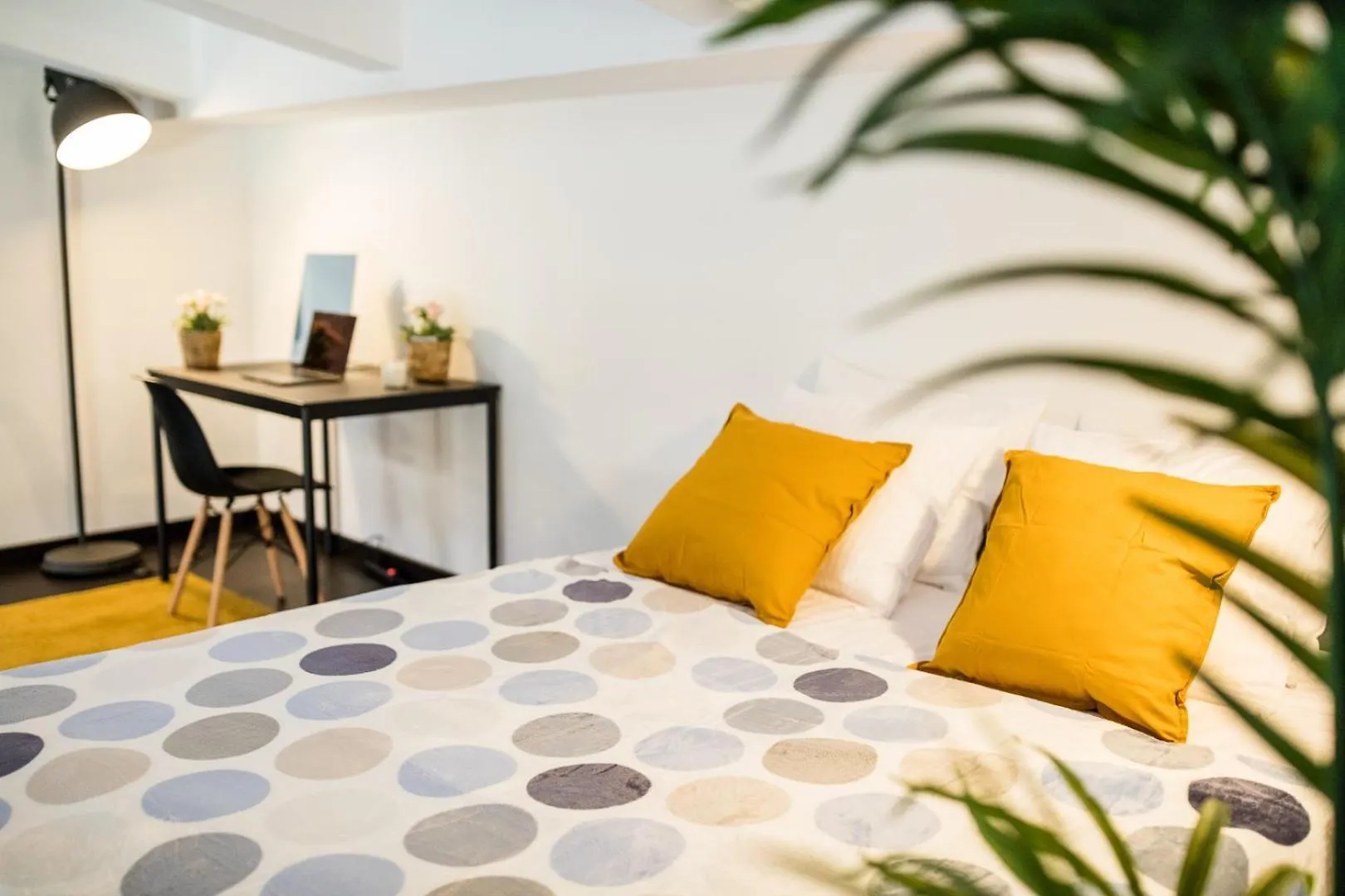 Apartments With Large Balcony, Parking Prague 0*,