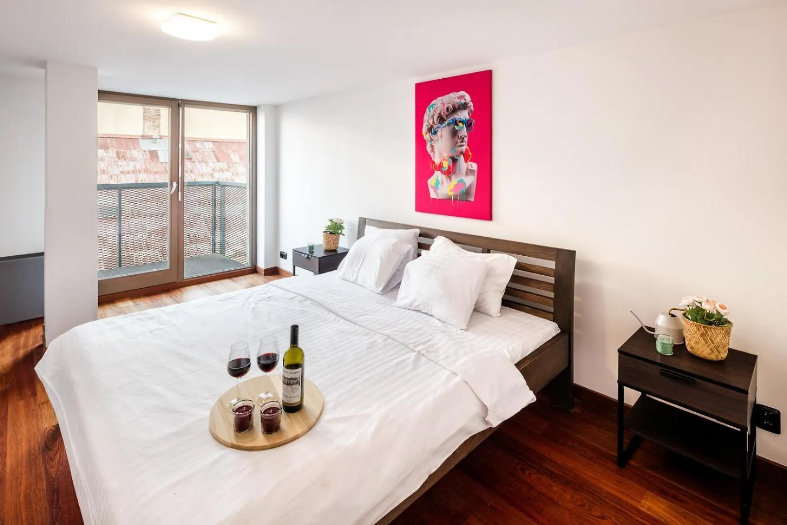 Apartments With Large Balcony, Parking Prague 0*,