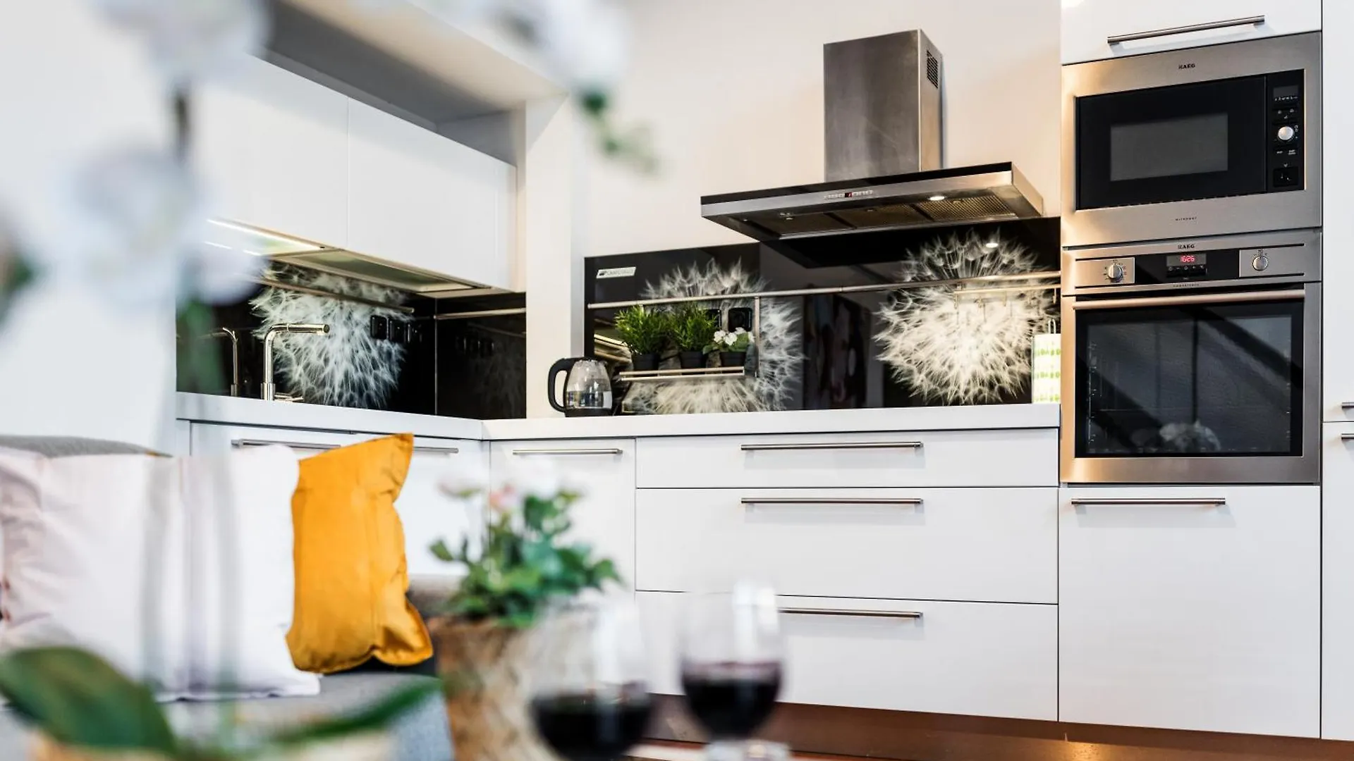 Apartments With Large Balcony, Parking Prague