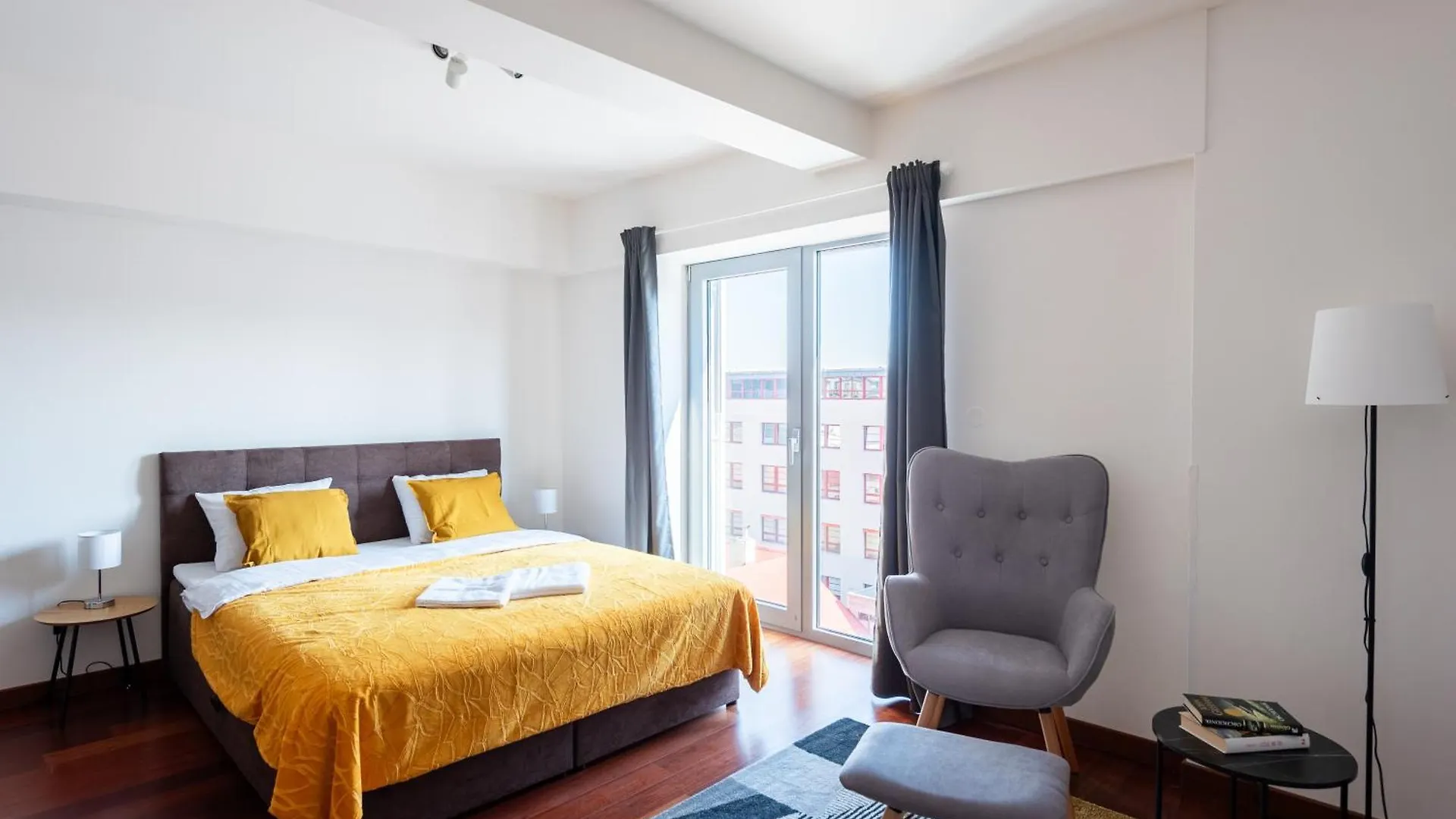 Apartments With Large Balcony, Parking Prague Czech Republic