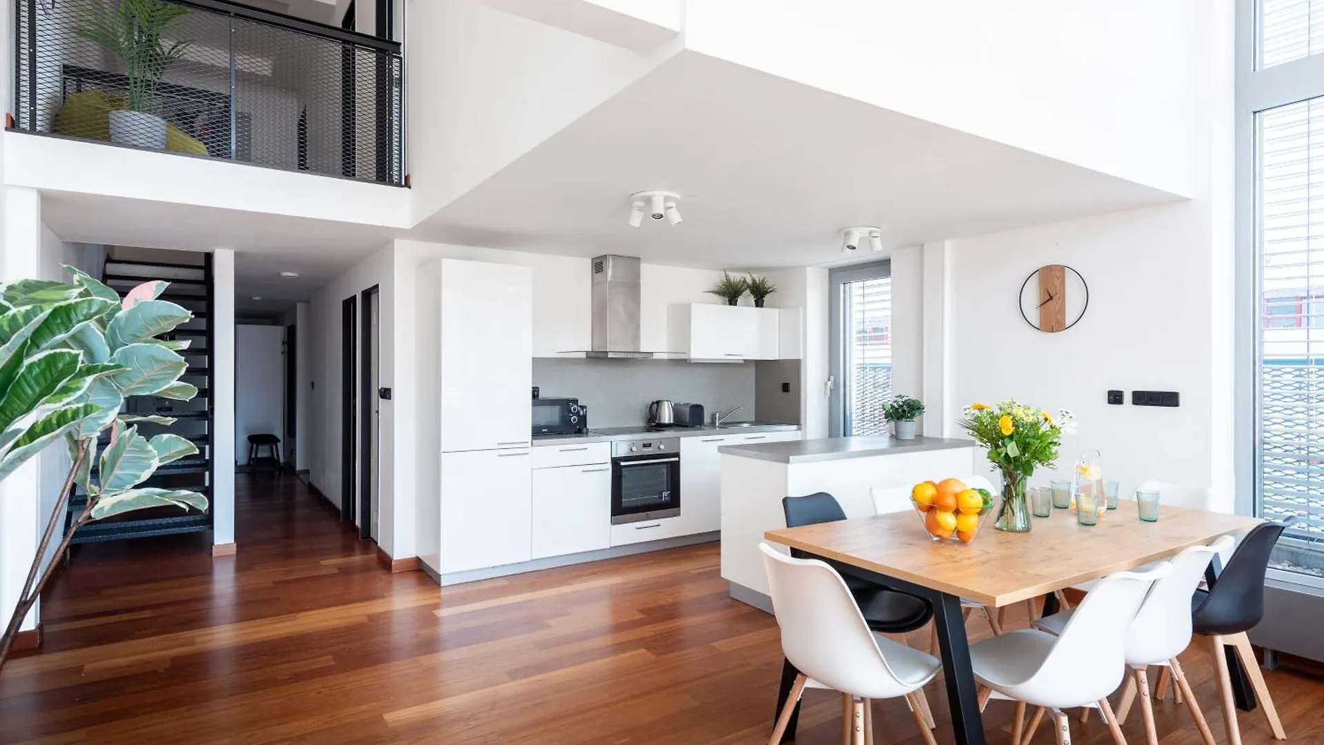 Apartments With Large Balcony, Parking Prague