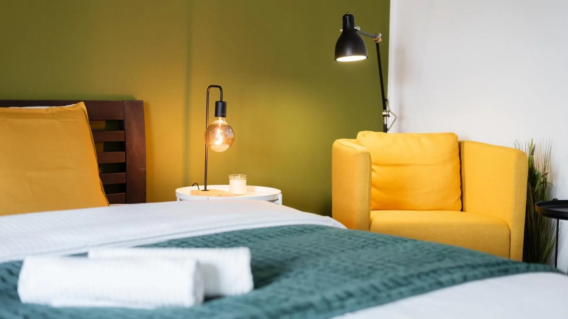 Apartments With Large Balcony, Parking Prague