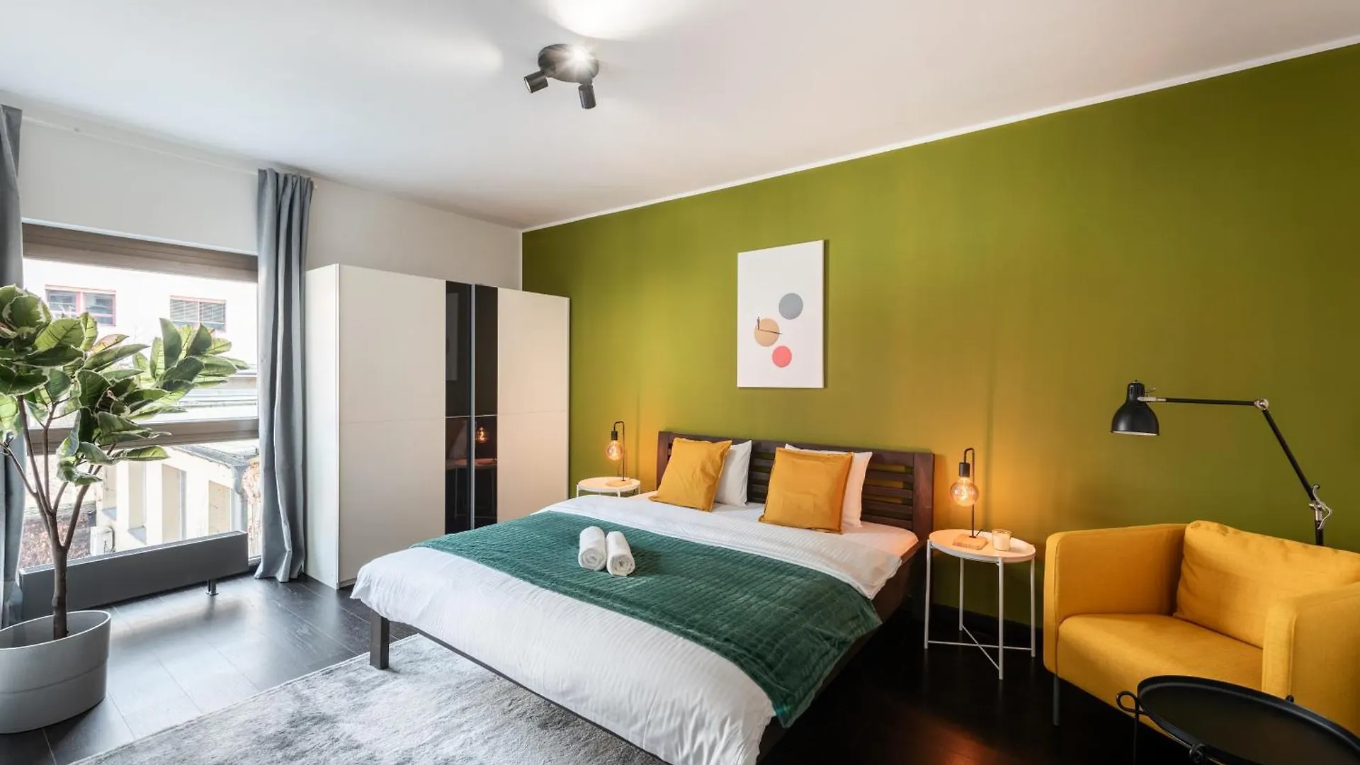 Apartments With Large Balcony, Parking Prague 0*,