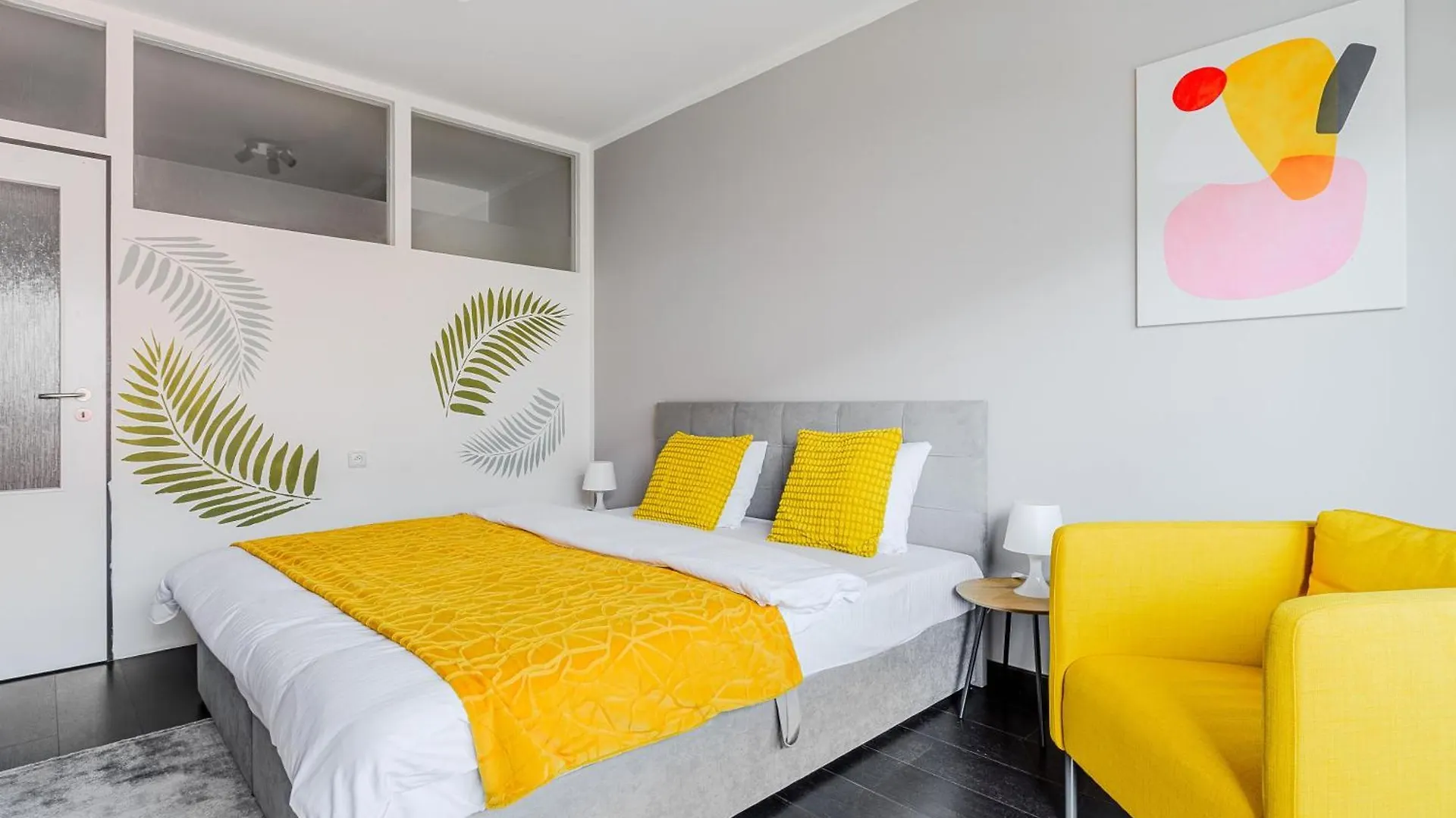 Apartments With Large Balcony, Parking Prague