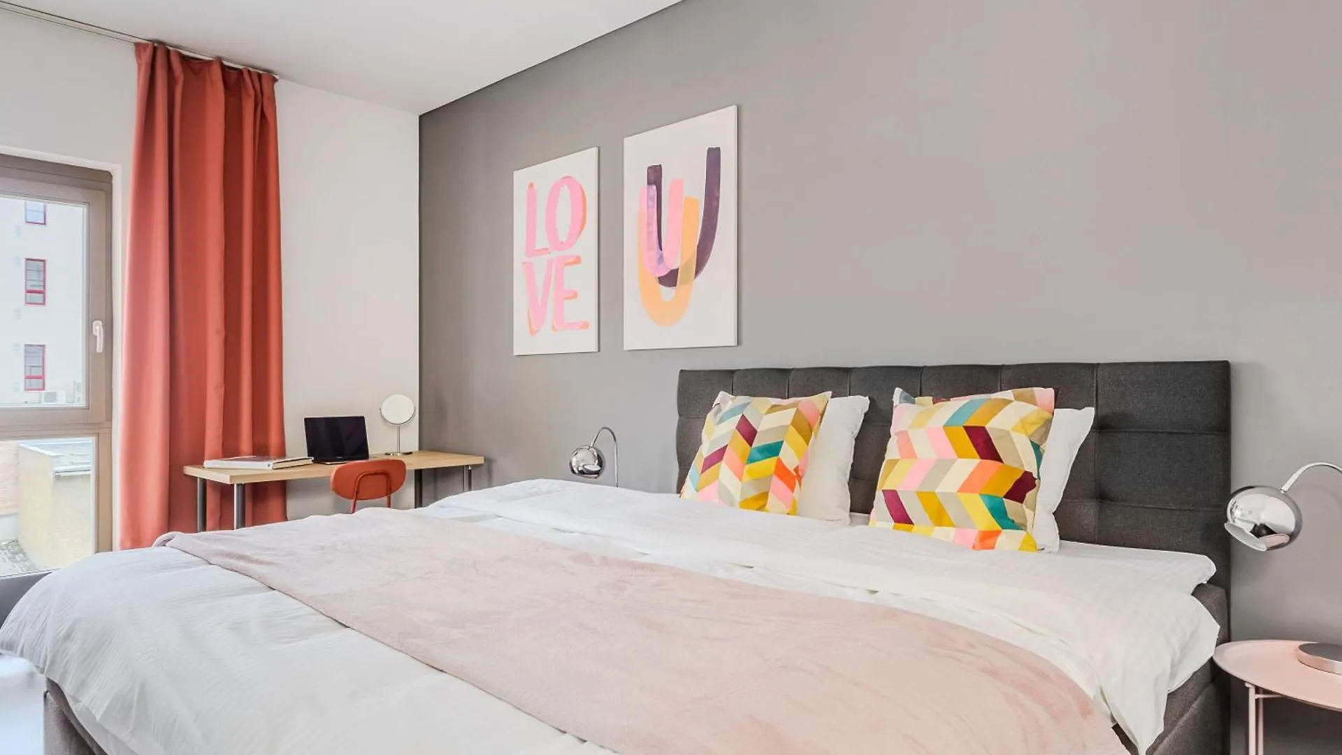 Apartments With Large Balcony, Parking Prague