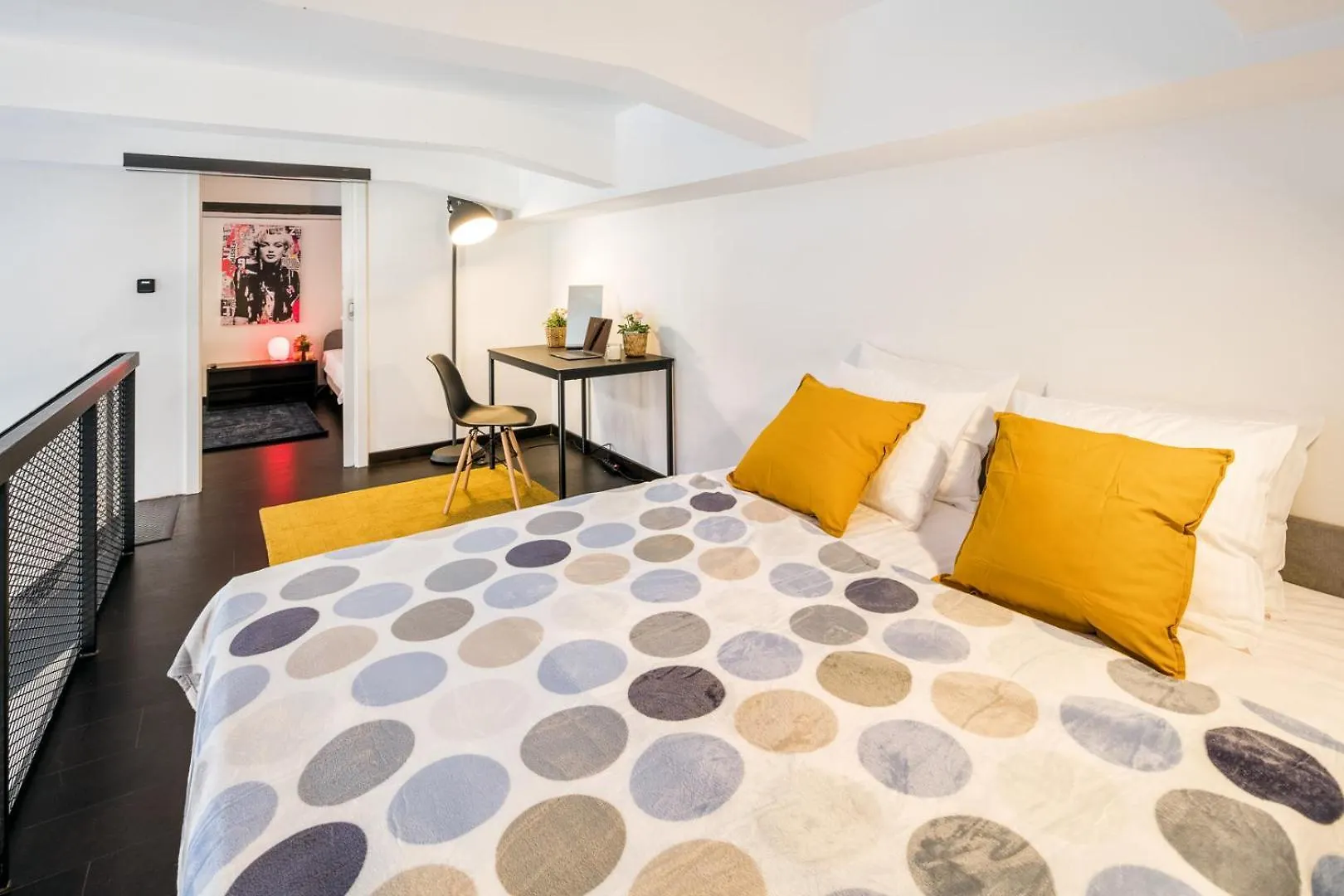 Apartments With Large Balcony, Parking Praha
