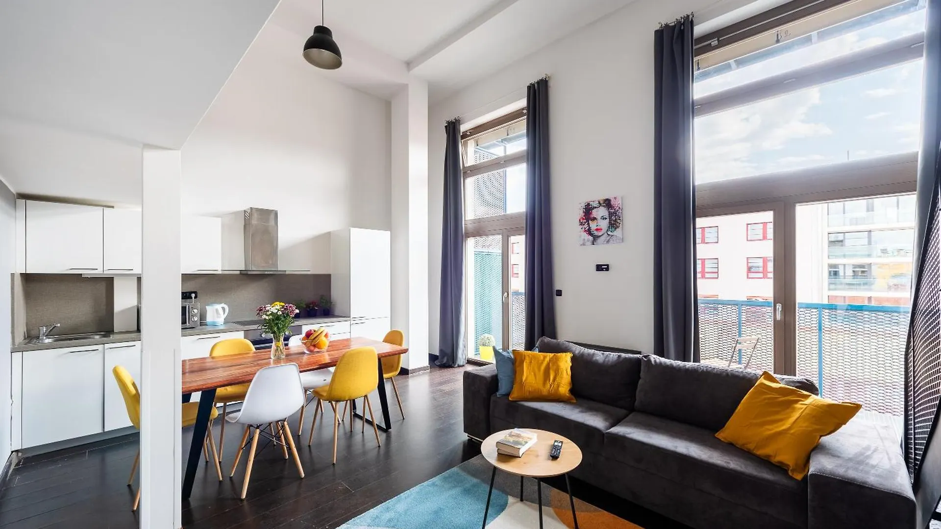 Apartments With Large Balcony, Parking Praha