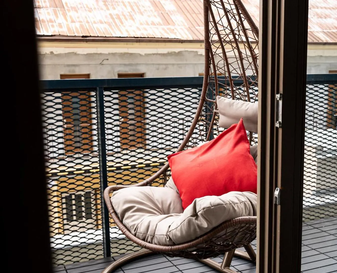 Apartments With Large Balcony, Parking Praha 0*,