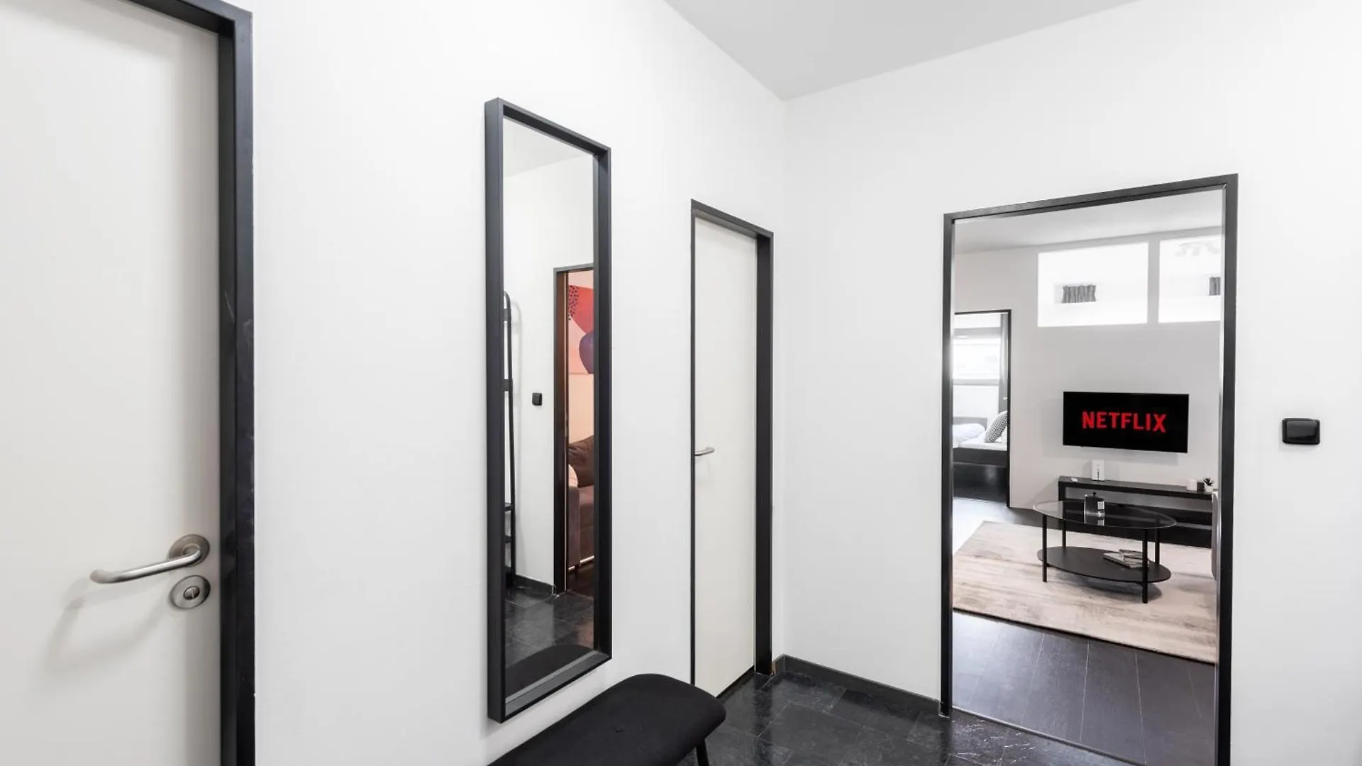 Apartments With Large Balcony, Parking Praha